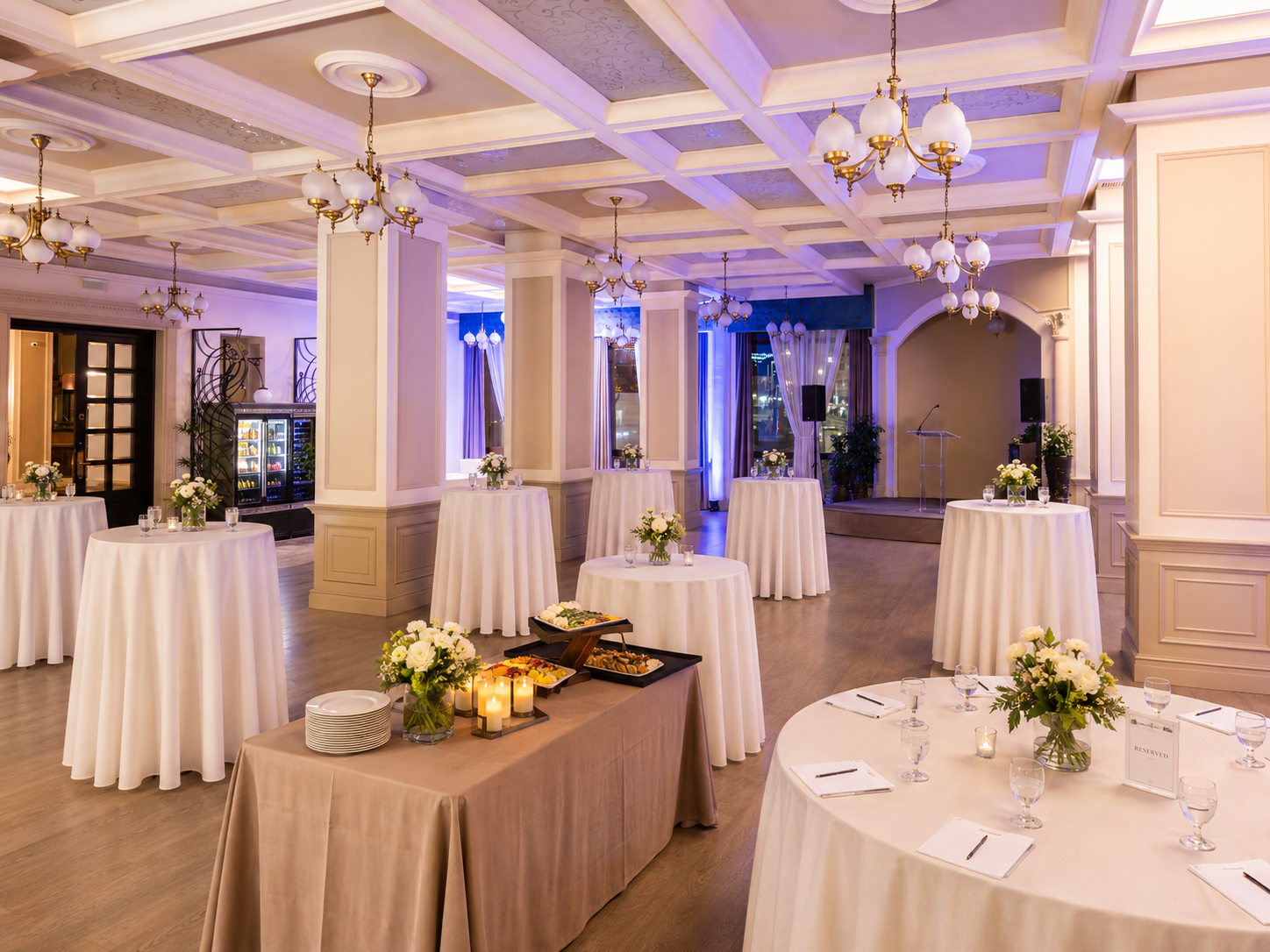 Restaurant Gustave pregătit pentru o recepție corporate